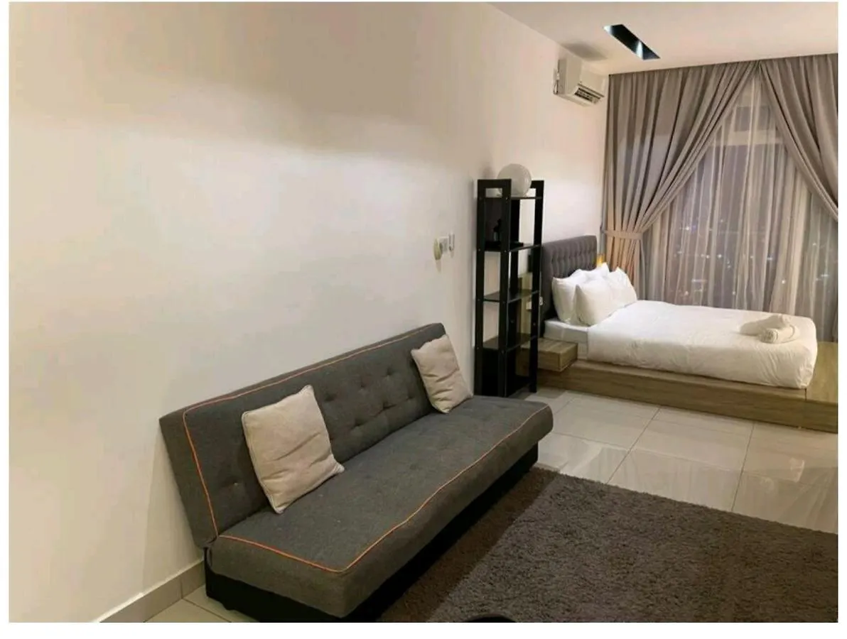 Suasana Suites D'Homestay01 Jb Town ジョホールバル 0*,